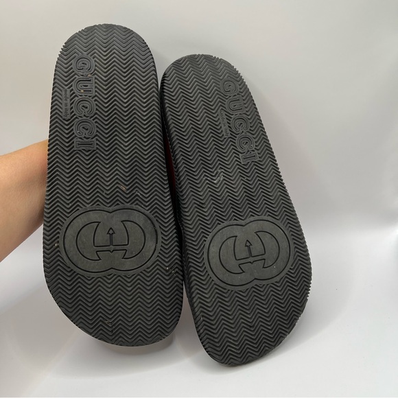 Gucci Women's Agrado Pool Slide Sandals - Picture 9 of 9